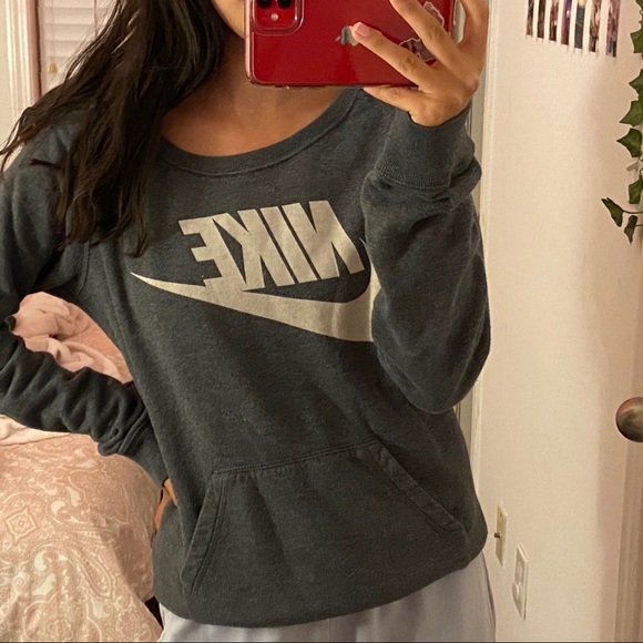 Nike Vintage Grey Crewneck Sweatshirt - Picture 7 of 8